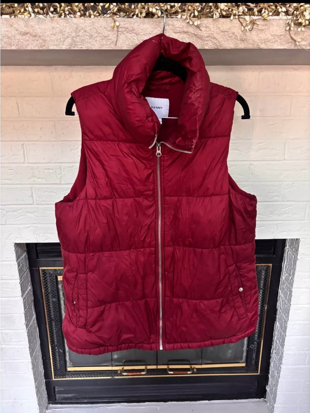 Old Navy Quilted Puffer Vest - Burgundy